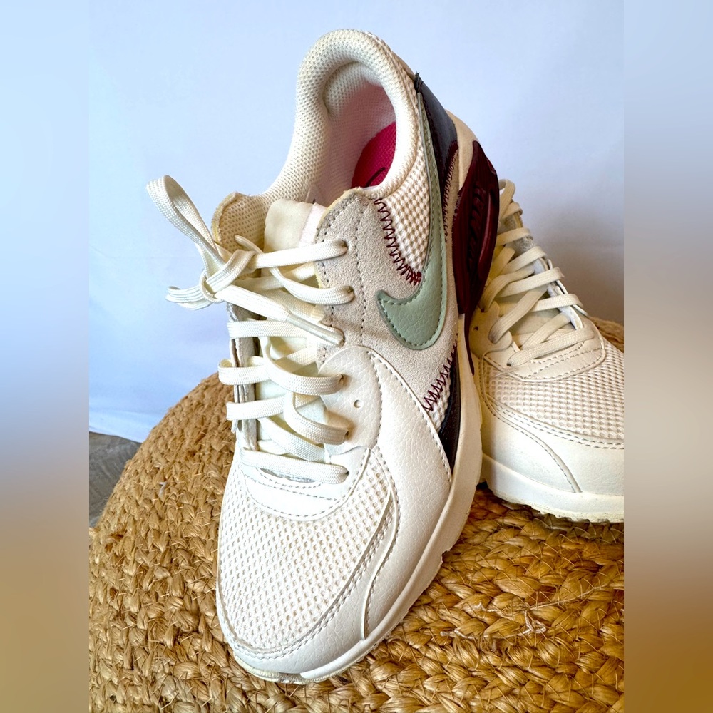 Nike Air Max SIZE 6 NEW White with Maroon and Grey details - Picture 11 of 11
